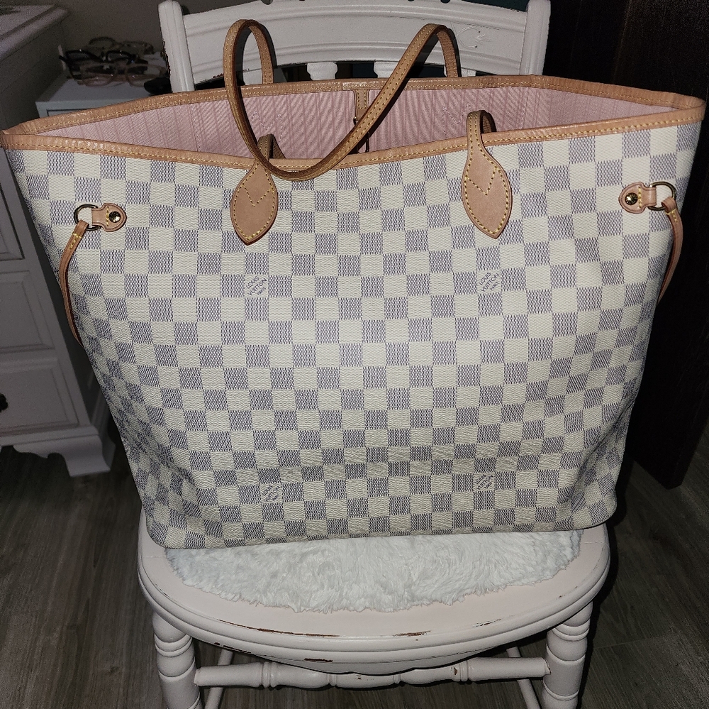 Authentic Louis Vuitton Neverfull